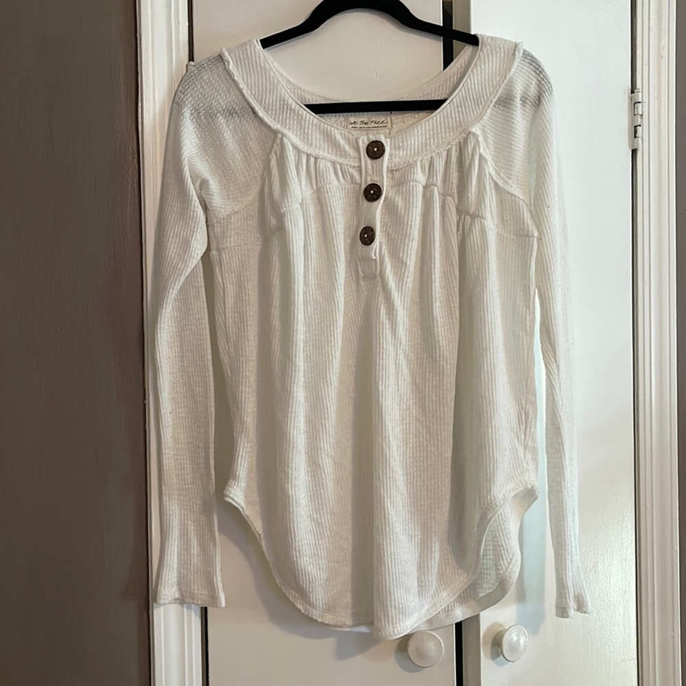 White three button too